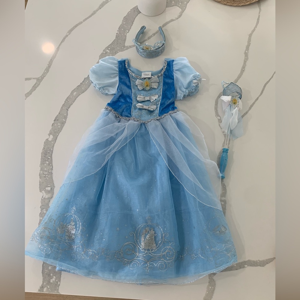 Disney Premium Deluxe Cinderella Costume with Wand and Crown Size 5/6